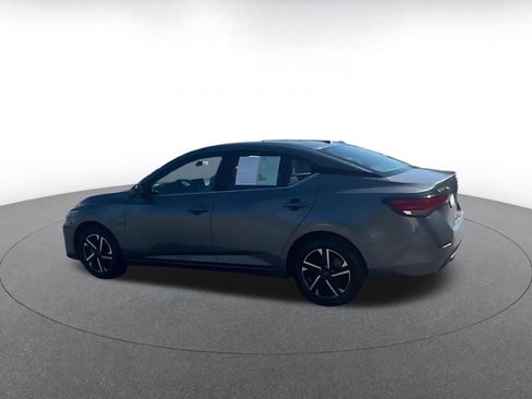 Used 2025 Nissan Sentra SV image 10