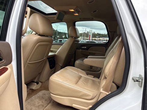 Used 2011 GMC Yukon SLT image 29