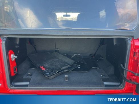 Used 2021 Jeep Wrangler Unlimited Sahara w/ Cold Weather Group image 11