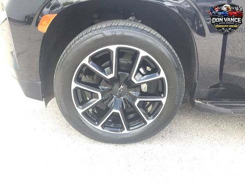 Used 2023 Chevrolet Tahoe RST w/ Luxury Package RWD image 27