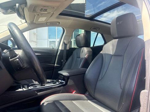 Used 2023 Buick Envision Essence w/ Sport Touring Package AWD/4WD image 16