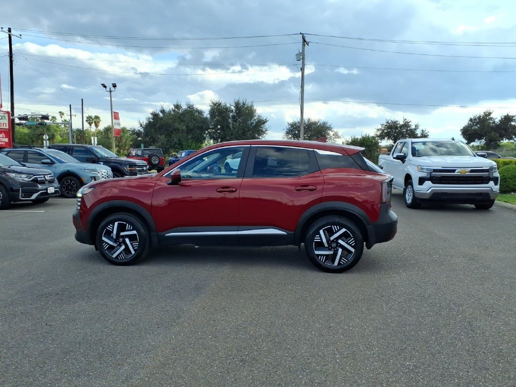Used 2025 Nissan Kicks SV FWD image 2