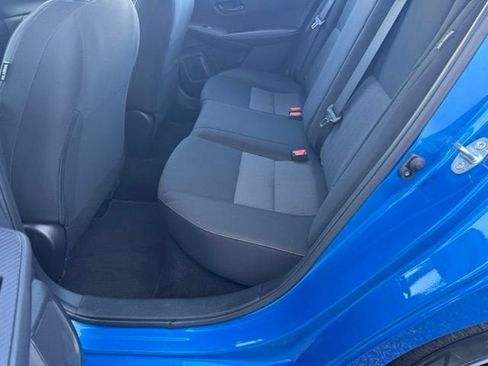 Used 2025 Nissan Sentra SV FWD image 17