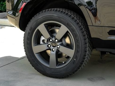 New 2026 Land Rover Defender 110 X-Dynamic SE AWD/4WD image 61