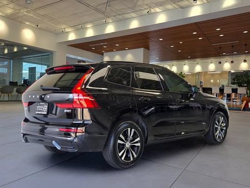 Certified 2024 Volvo XC60 B5 Core w/ Climate Package AWD/4WD image 7