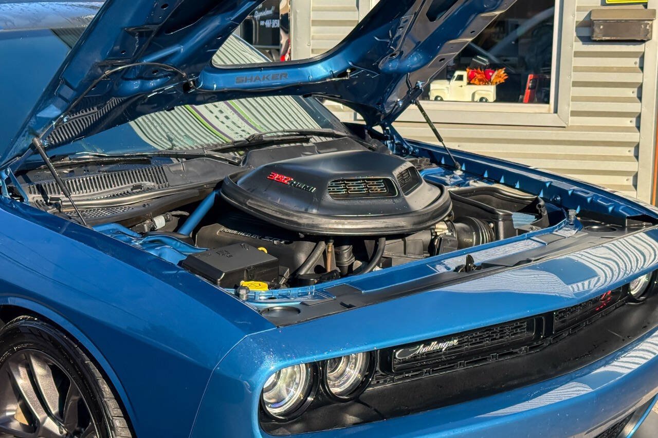 Used 2021 Dodge Challenger R/T Scat Pack w/ Shaker Package RWD image 3