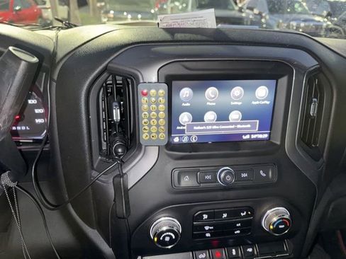 Used 2021 GMC Sierra 1500 2WD Double Cab w/ Fleet Convenience Package image 9