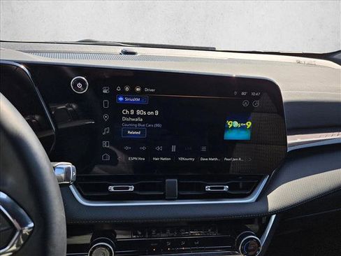 Used 2025 Chevrolet Equinox LT image 11