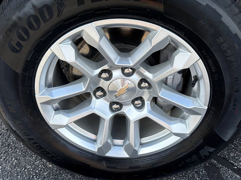 Certified 2024 Chevrolet Silverado 1500 LT AWD/4WD image 35
