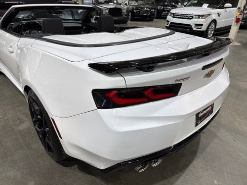 Used 2018 Chevrolet Camaro SS image 45