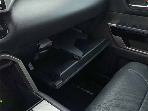 Used 2024 Toyota Sequoia Limited image 30