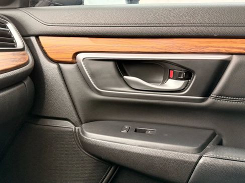 Used 2020 Honda CR-V Touring image 25