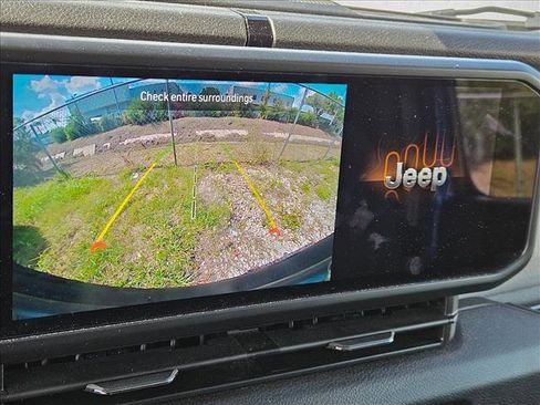Used 2025 Jeep Wrangler Sport AWD/4WD image 13