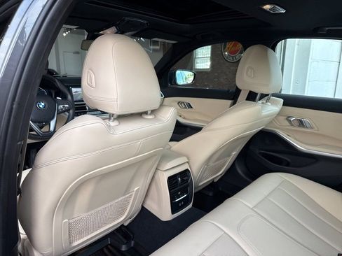 Used 2022 BMW 330i xDrive Sedan w/ Driving Assistance Package image 8