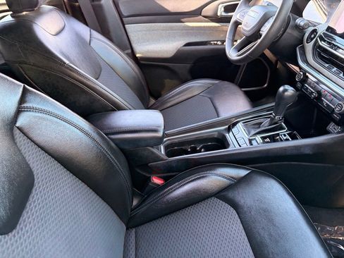 Used 2023 Jeep Compass Latitude AWD/4WD image 12