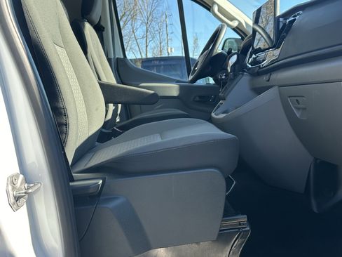 Used 2023 Ford Transit 350 XLT image 16
