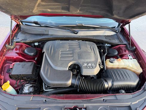 Used 2019 Chrysler 300 S RWD image 34