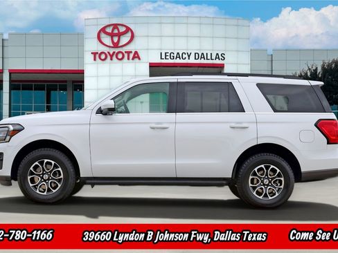 Used 2024 Ford Expedition XLT RWD image 6