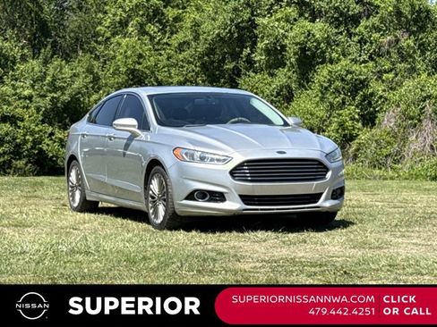 Used 2016 Ford Fusion Titanium FWD image 1