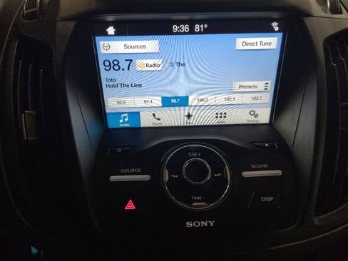 Used 2017 Ford Escape Titanium FWD image 25