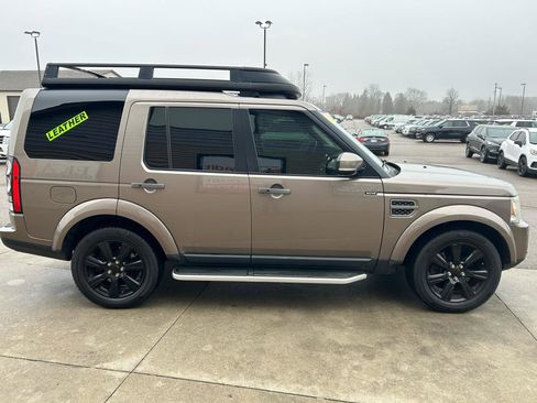 Used 2016 Land Rover LR4 HSE image 4