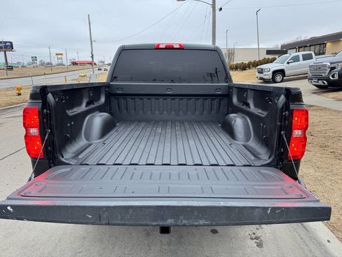 Used 2018 Chevrolet Silverado 1500 Custom w/ Custom Value Package image 10