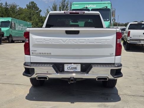 Used 2025 Chevrolet Silverado 1500 LT AWD/4WD image 7