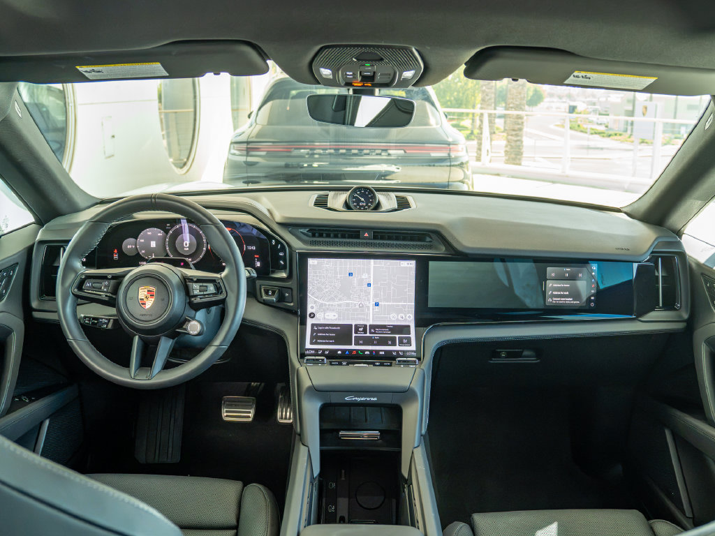 Certified 2026 Porsche Cayenne Electric AWD/4WD image 17