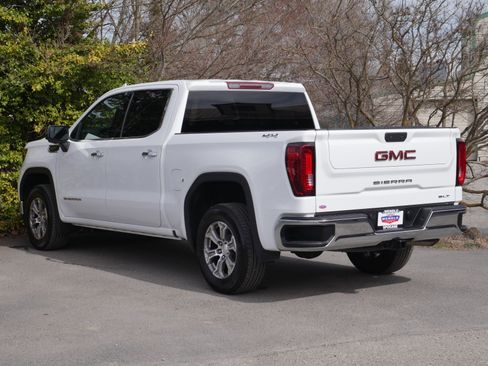 Used 2022 GMC Sierra 1500 SLT image 5