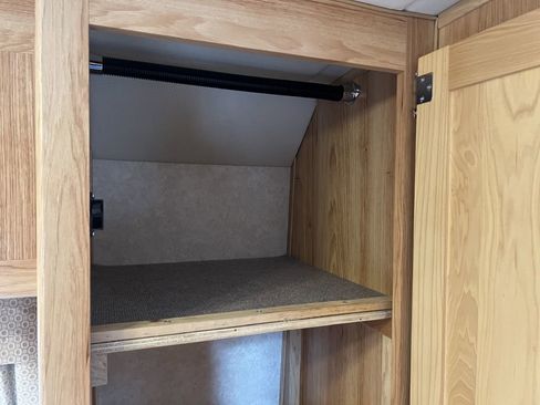 Used 2017 Ford E-450 and Econoline 450 Super Duty w/ Motorhome Prep Package RWD image 92