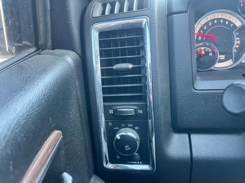 Used 2017 RAM 1500 Laramie w/ Convenience Group image 23