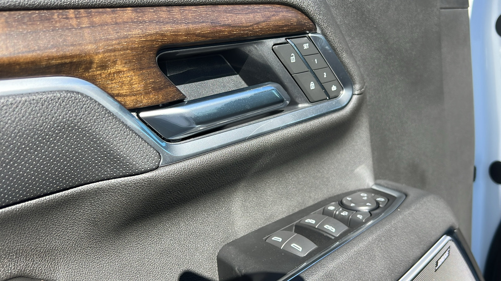 New 2026 Chevrolet Silverado 2500 High Country w/ High Country Premium Package AWD/4WD image 19