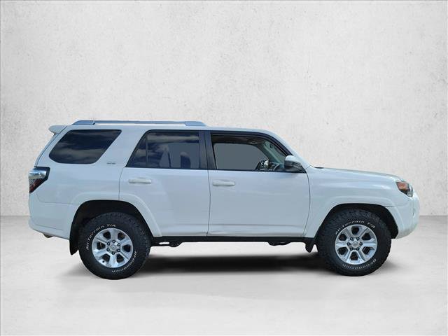 Used 2017 Toyota 4Runner SR5 AWD/4WD image 4