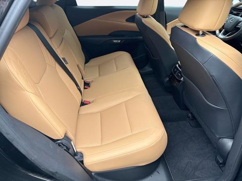 Used 2024 Lexus RX 350 Premium w/ Convenience Package image 18