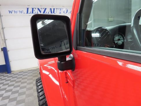 Used 2017 Jeep Wrangler Unlimited Sahara w/ Connectivity Group image 55