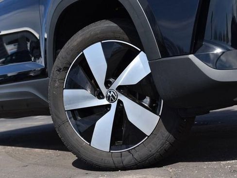 Used 2025 Volkswagen Taos S image 3