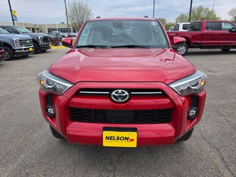 Used 2024 Toyota 4Runner SR5 AWD/4WD image 4