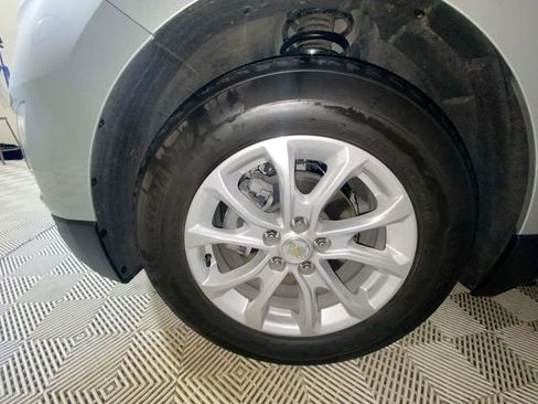 Used 2020 Chevrolet Equinox LT w/ Driver Convenience Package image 22