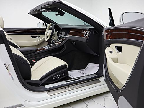 Certified 2021 Bentley Continental GT AWD/4WD image 45