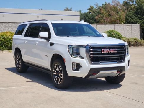 Used 2022 GMC Yukon XL AT4 AWD/4WD image 3
