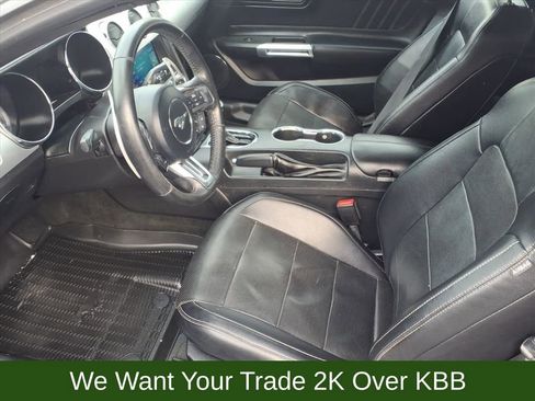 Used 2017 Ford Mustang Premium image 9