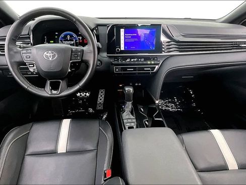 Used 2025 Toyota Camry SE w/ Convenience Package AWD/4WD image 18