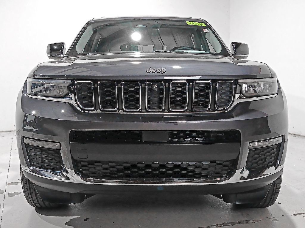 Used 2023 Jeep Grand Cherokee L Limited w/ Luxury Tech Group II AWD/4WD image 2