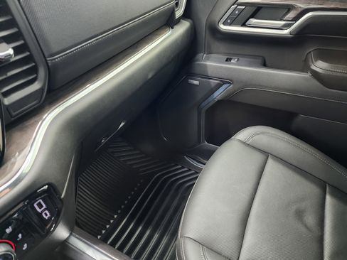 Used 2024 Chevrolet Silverado 3500 LTZ w/ LTZ Convenience Package image 13