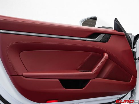 Used 2022 Porsche 911 Carrera image 22