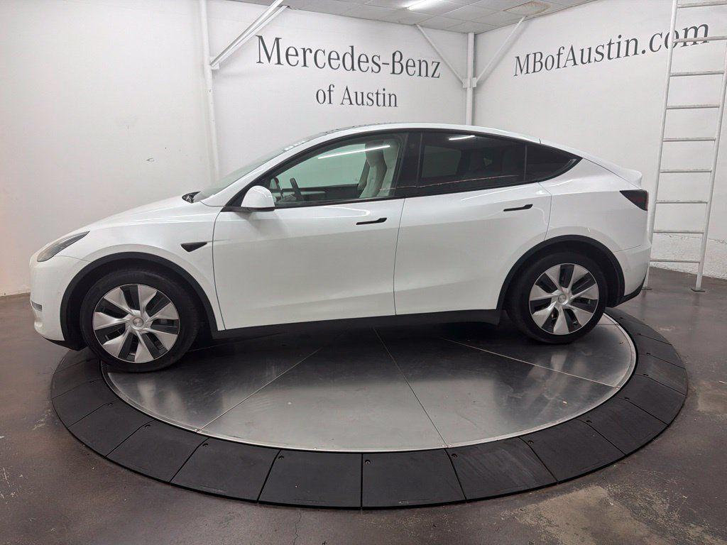Used 2022 Tesla Model Y Long Range AWD/4WD image 4