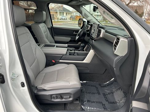 Used 2022 Toyota Tundra Limited image 28