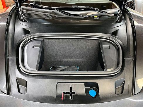 Used 2021 Porsche Taycan 4S w/ Premium Package image 9