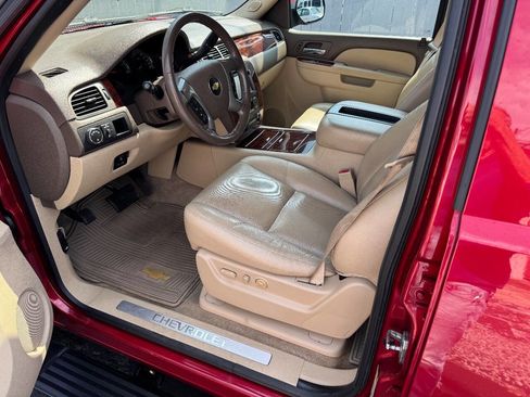 Used 2012 Chevrolet Tahoe LTZ image 4