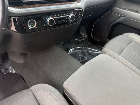 Used 2022 GMC Sierra 1500 Elevation w/ LPO, Elevation Black Package image 13